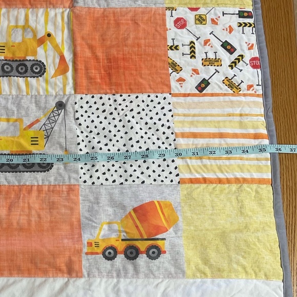 New! Baby Boy Patchwork Construction Crib Handmade Quilt
41 X 36 - Picture 3 of 6
